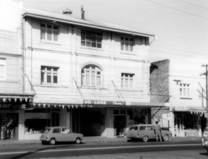 Mt Albert's Deluxe picture theatre in the 1960s